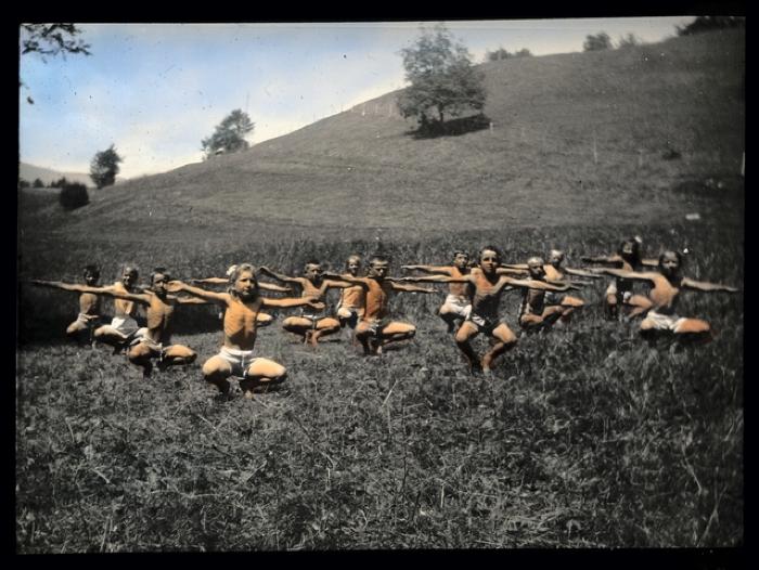 Santé publique: lutte contre la tuberculose (LVT), cure préventive de soleil et de gymnastique de Begnins.